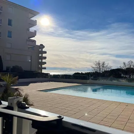 Apartment F2 Cozy Vue Mer, Piscine, Parking, A Pied !